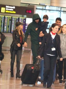 gerard-pique-shakira-yi-opucuklere-bogdu-8199199_929_m