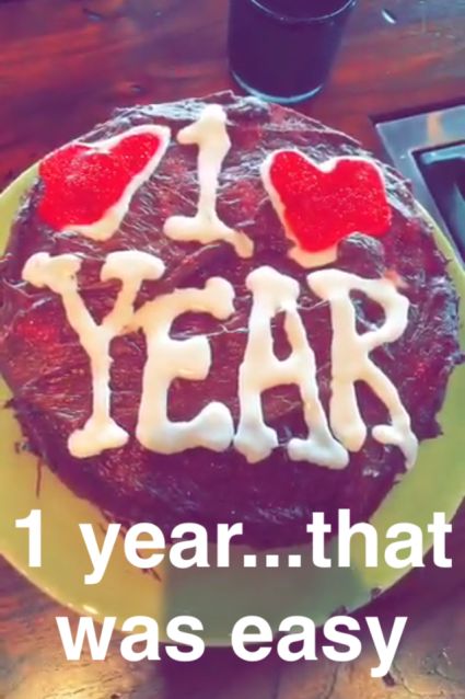 425_calvin_harris_taylor_swift_cake_snapchat