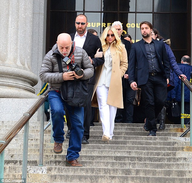 33579A1E00000578-3548597-image-a-22_1461098954685