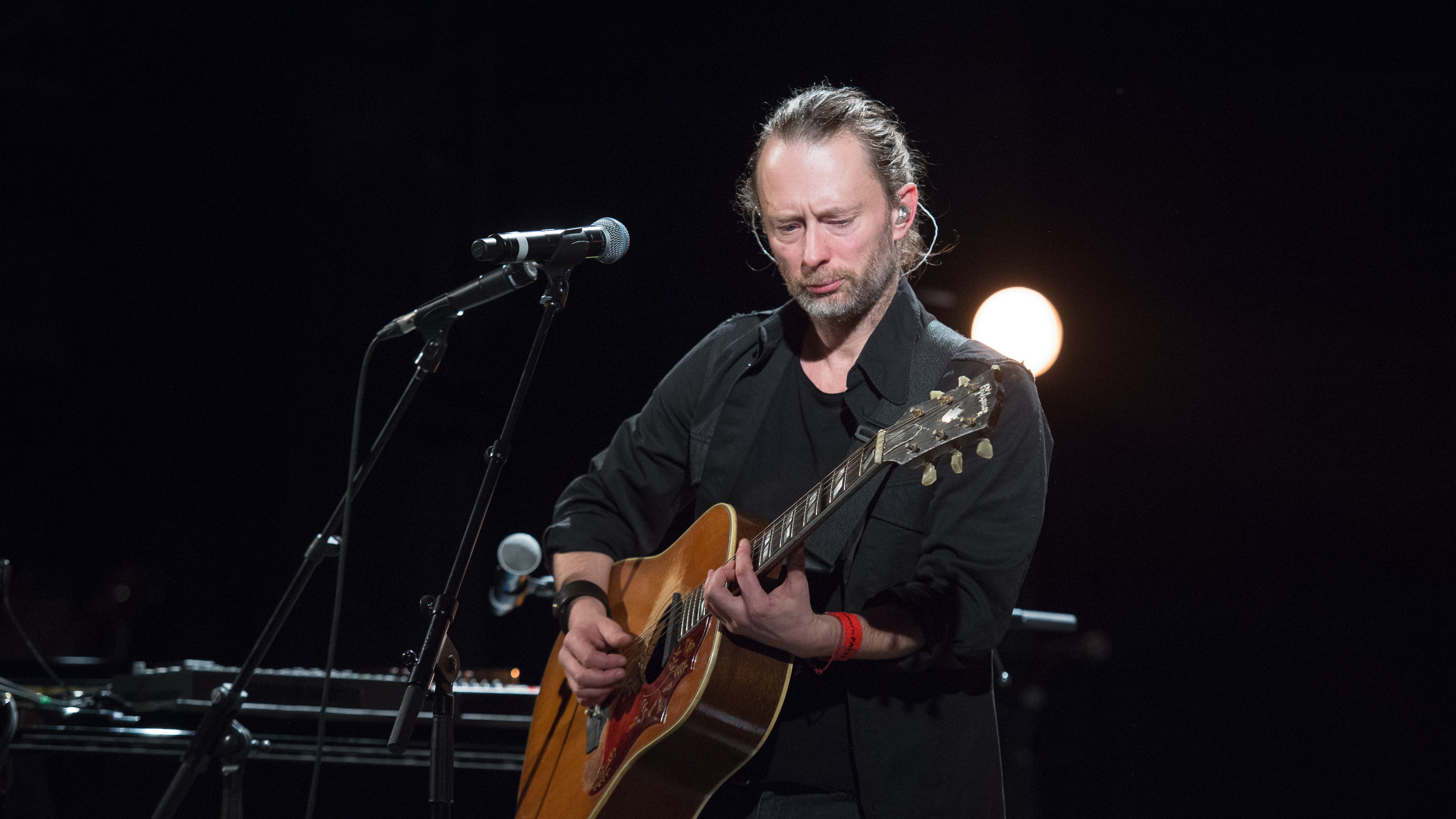 thom-yorke-radiohead-moon-shaped