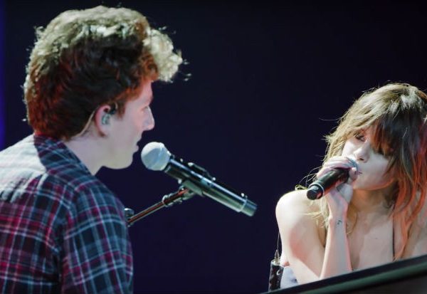 selena-gomez-charlie-puth-live-compressed