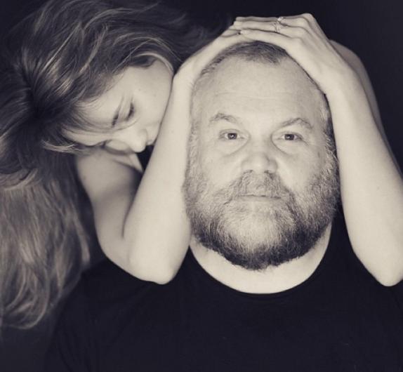 sean-penn-ve-sevgilisi-12