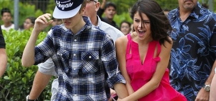 Justin'in Selena'ya sürprizleri bitmiyor