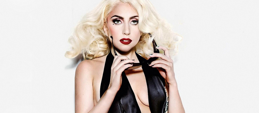 Billboard Lady Gaga'yı Yılın Kadını Seçti!