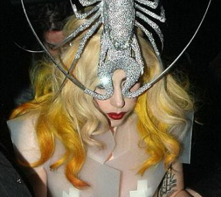 Lady Gaga yine ilgi çekti