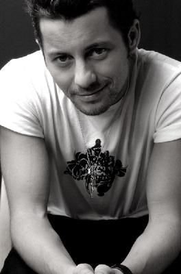 Adrian Sana – Hold On