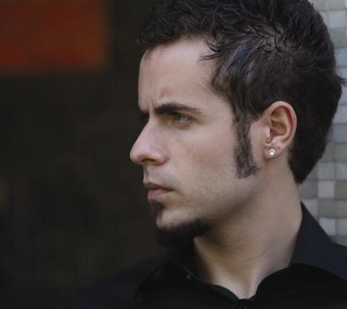 Emre Aydın'dan yeni albüm