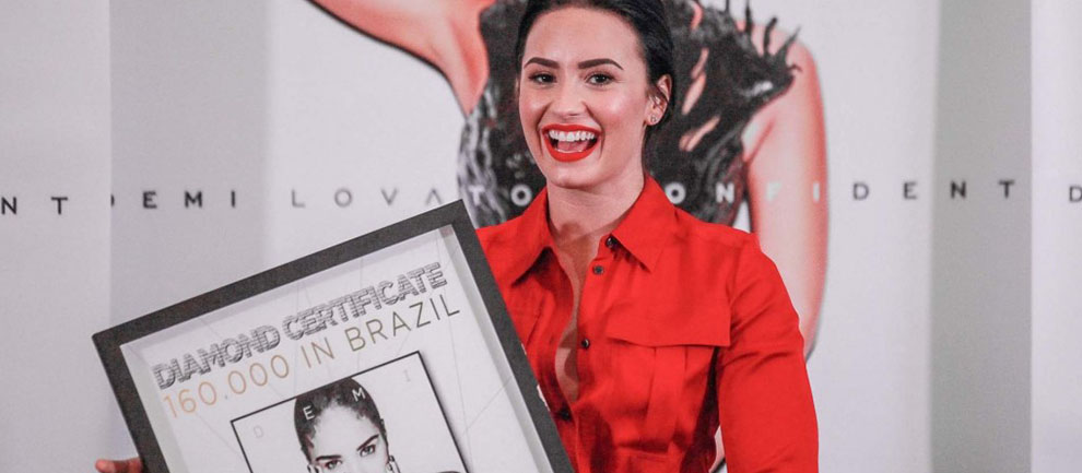 Demi Lovato “Elmas Sertifikası” Kazandı!