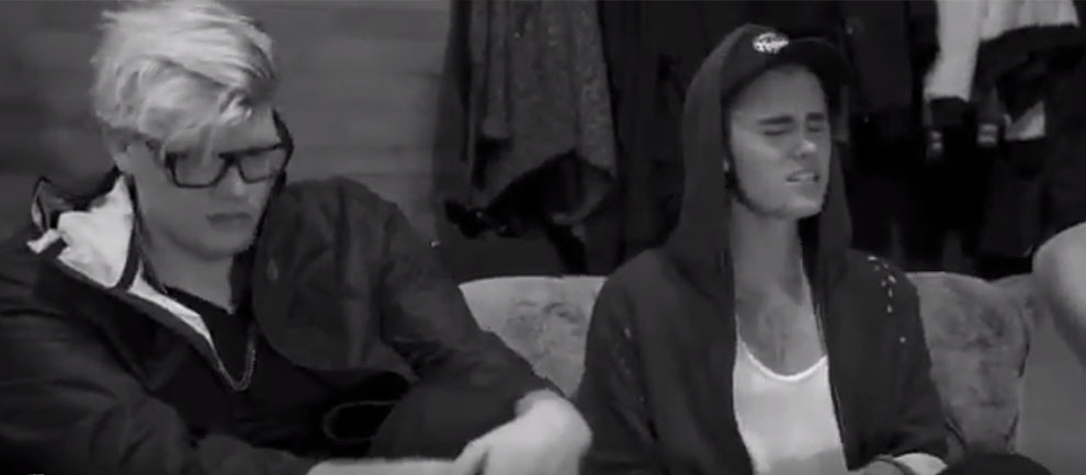 Justin Bieber "Sorry" parçasının akustik tanıtımını yayınladı