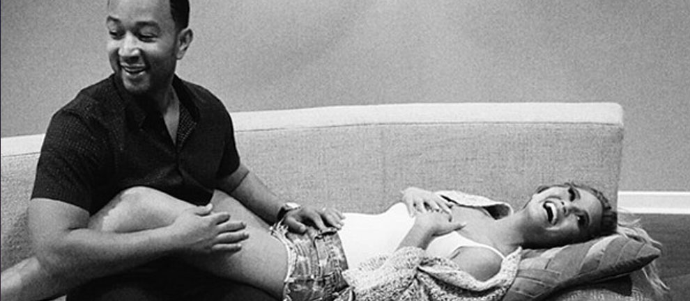 John Legend ve Chrissy Teigen'den Bebek Müjdesi!
