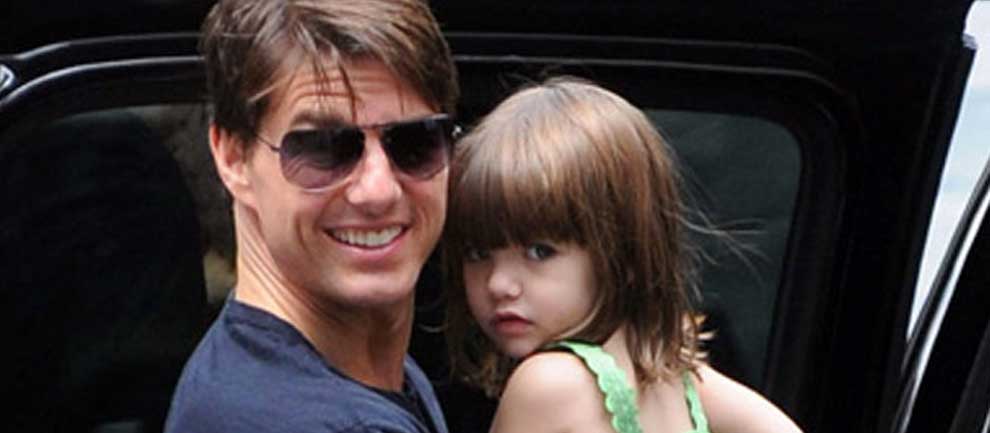 Tom Cruise Kızı Suri’yi Terk Etti!