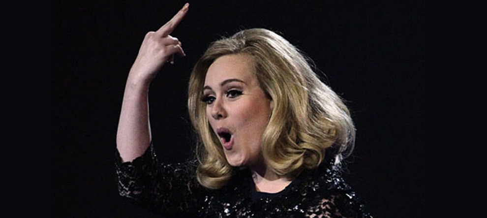 Adele’e Twitter Yasağı!