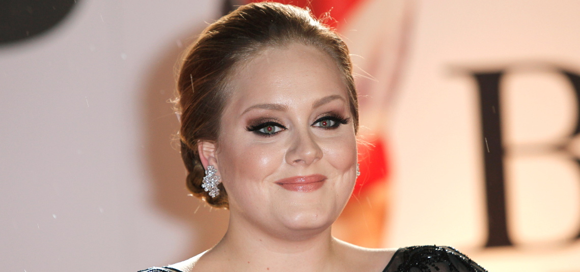 Adele Ameliyat Oldu.