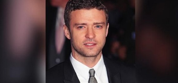 Justin Timberlake Takım Elbiseyi Giydi