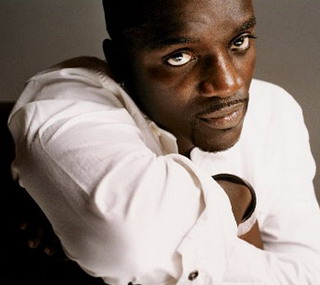 Akon'un Prenslik Yalanı!