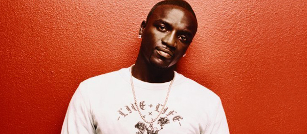 Akon'dan Beş Bölümlük Albüm!
