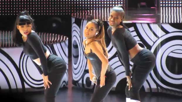 Ariana Grande – Problem ft. Iggy Azalea [RDMA's Performance]