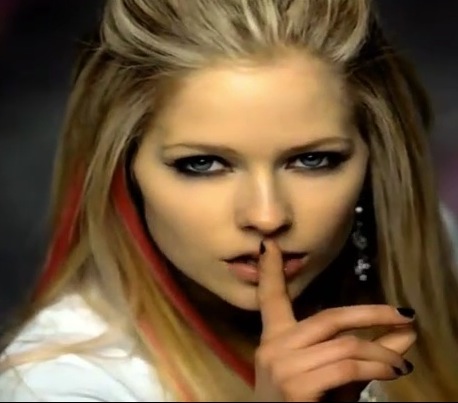 Avril Lavigne – Girl Friend