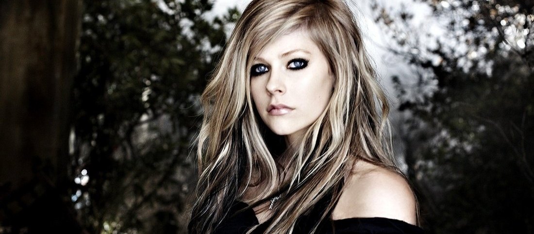Avril Lavigne: Benim için dua edin