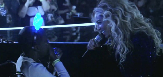 Kanser Hastası Kızın Hayali Gerçek Oldu – Sahneye çıkarak Beyonce ile düet yaptı