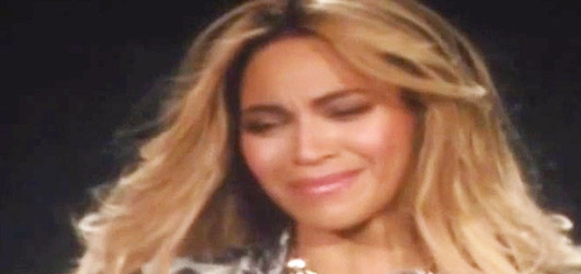 Beyonce, Sahnede Gözyaşlarına Hakim Olamadı – Son performansında sahnede duygulandı