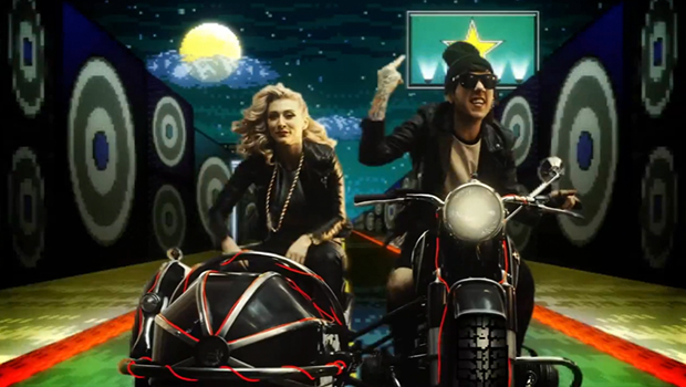 Breathe Carolina – Bang It Out ft. Karmin