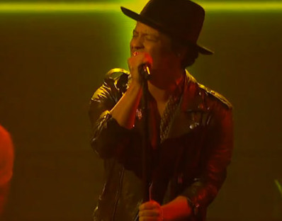 Bruno Mars – Locked Out Of Heaven (Live @X Factor)