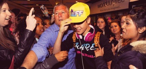 Justin Bieber'a Şok Dava