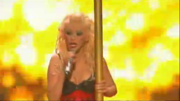 Christina Aguilera – Dirty (canlı performans)