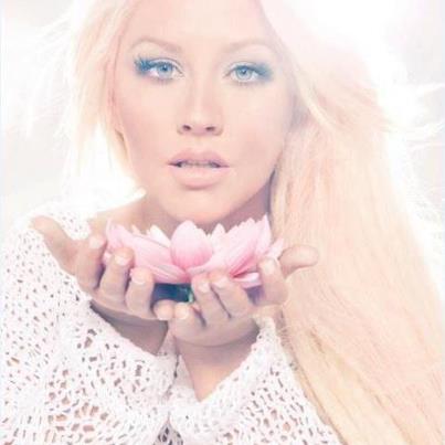 Christina Aguilera – Just A Fool (feat. Blake Shelton)