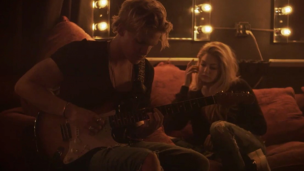 Cody Simpson – Flower