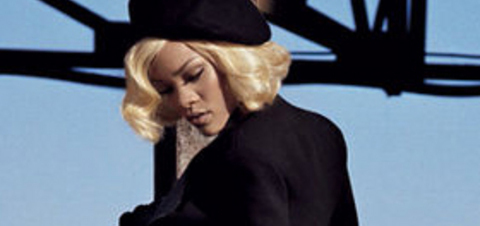 Sarışın Rihanna Vogue'un kapağında
