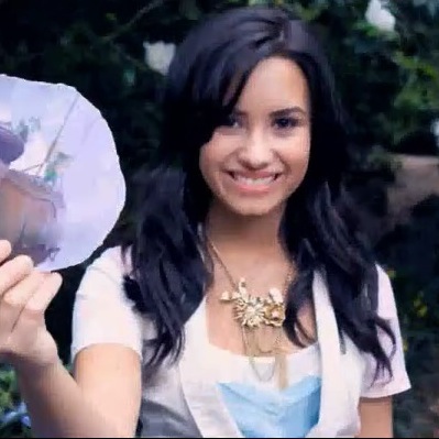 Demi Lovato – Gift Of A Friend