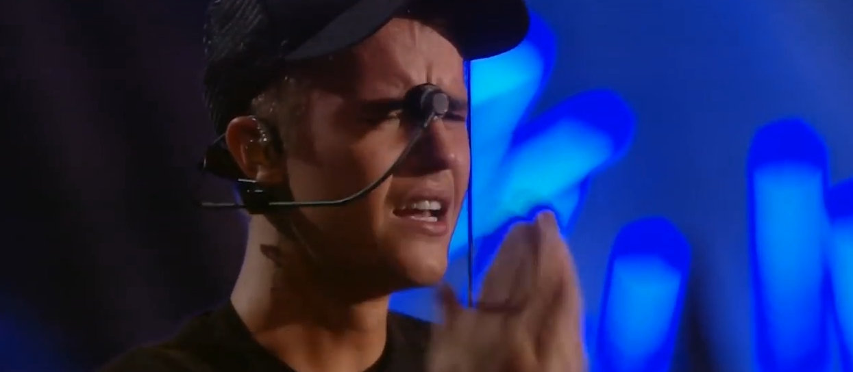 Justin Bieber gözyaşlarına boğuldu! – VMA Sahnesinde duygulanan Justin, neden ağladı?