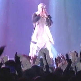 Eminem – Busines (Live In Barcelona)