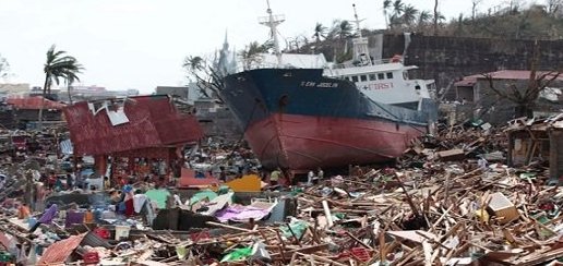 Filipinler Ayakta Kalmaya Çalışıyor