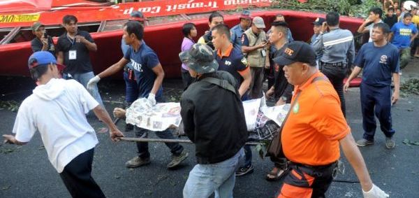 Filipinler'de trafik kazası: 21 ölü