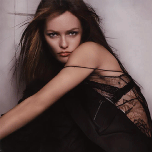 Vanessa Paradis gelmiyor!