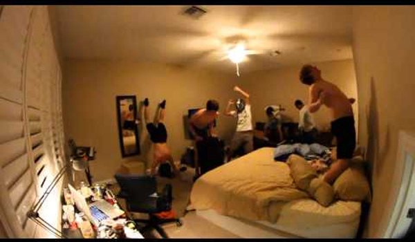 Harlem Shake – version 3. House Mate