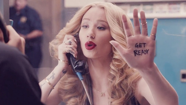 Iggy Azalea – Trouble ft. Jennifer Hudson
