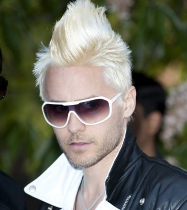 Jared Leto oyunculuktan punk yıldızlığına hızlı geçti