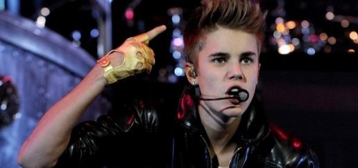 Justin Bieber'dan Vücut Şov