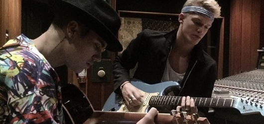 Justin Bieber ile Cody Simpson Birarada!
