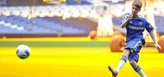 Justin Bieber'dan Futbol Şov – Futbolculara Taş Çıkartan Performans