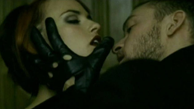 Justin Timberlake – Ayo Technology (50 Cent)