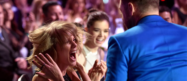 Taylor Swift ve Justin Timberlake'in Keyifli Oyunu – Ödülü kazandığı anons edilince yaptıklarıyla izleyenlere keyifli dakikalar yaşattılar