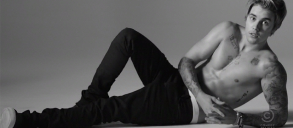 Justin Bieber, Calvin Klein İçin Kamera Karşısına Geçti