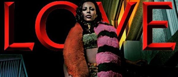 Kim Kardashian Love Magazine Dergisine Poz Verdi