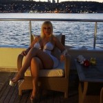 kedicikler-dekoltede-sinir-tanimiyor-kedicik-adnan-oktar-tulay-kumasci-fotograf-1524780