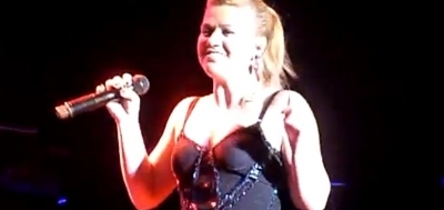 "Call Me Maybe" Şarkısını Bir De Kelly Clarkson'dan Dinleyin… – Sizce başarılı bir cover mı ?